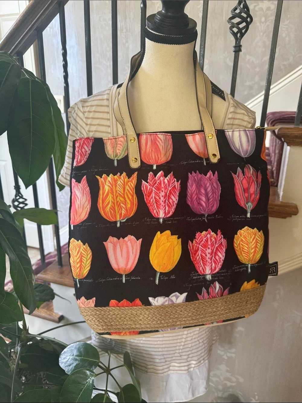 ROBIN RUTH ladies tulip bag very good condition